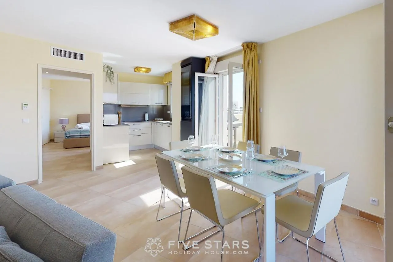 Luxury Beach Five Stars Holiday House Nice 0*,